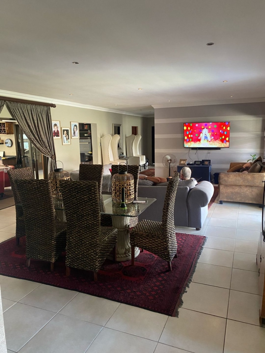 To Let 4 Bedroom Property for Rent in Birdwood Estate North West